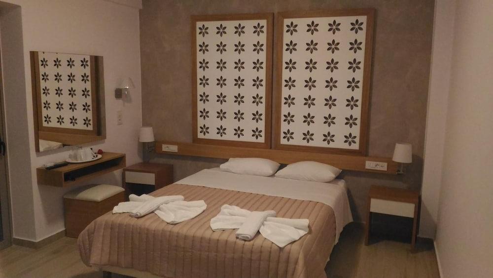 Hotel Aghas Paleochora Ngoại thất bức ảnh