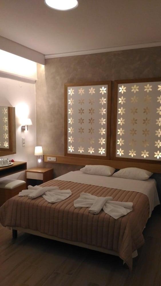 Hotel Aghas Paleochora Ngoại thất bức ảnh