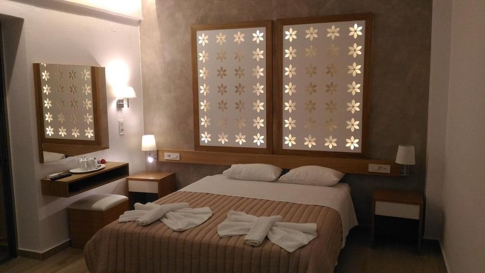 Hotel Aghas Paleochora Ngoại thất bức ảnh